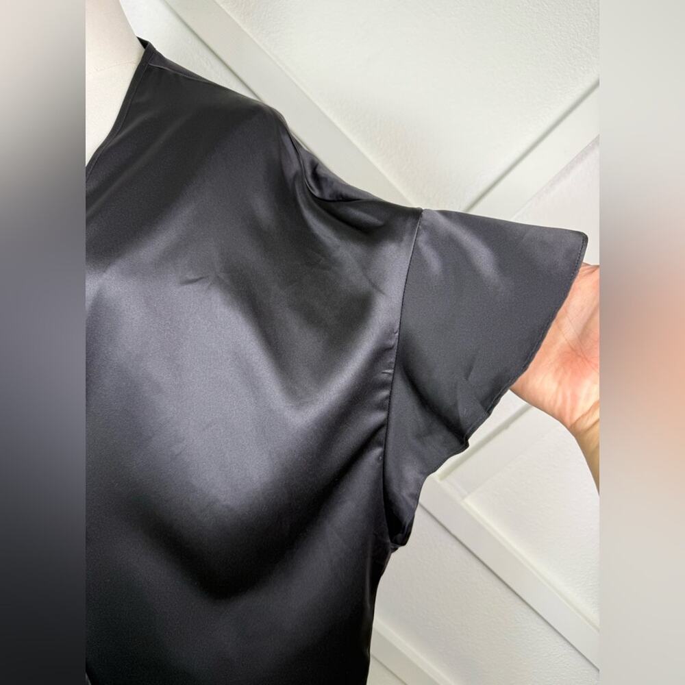 NWT Victoria's Secret Black Satin Kimono Robe Wrap Cover Up One Size OS - Picture 3 of 9